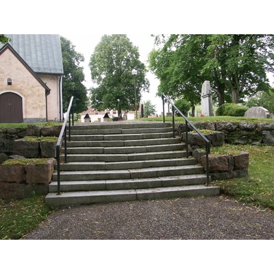 SLM D12-0828 - Stentrappa vid Sköldinge kyrka
