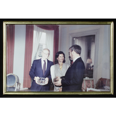 SLM 37745 - Inramat foto, Karl Grunewald och drottning Silvia
