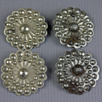 SLM 5071 - Fyra knappar av polerat stål, från 1800-talet