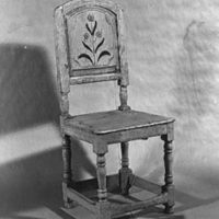 SLM 2632 - Stol med målad ryggbricka, från Södra Granhed i Floda socken