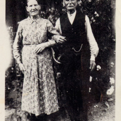 SLM P2016-0868 - Johan och Sofia Andersson år 1932