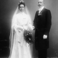 SLM P04-08 - Hulda och Wilhelm Andersson vid bröllopet 1907
