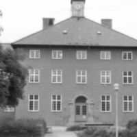 SLM S26-86-16A - Byggnad på Sundby sjukhusområde vid Strängnäs 1986