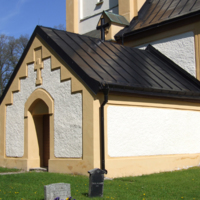 SLM D10-744 - Helgarö kyrka, vapenhuset från sydost.