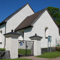 SLM D10-944 - Lästringe kyrka, östra kyrkogårdsgrinden.
