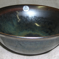 SLM 28168 - Skål av keramik, glaserad, signerad 