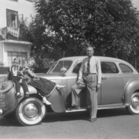 SLM P09-692 - Oscar Hersson med sonen Ulf och dottern Gunnel i Mexico på 1940-talet