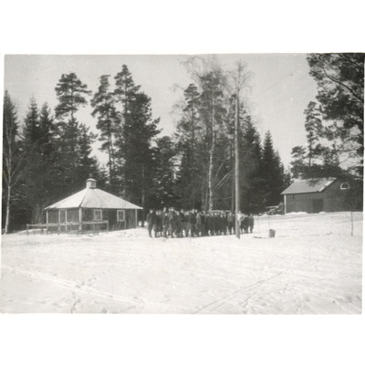SLM P2020-0408 - Elever på Solbackas skolgård, 1931