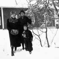 SLM P09-404 - Familjen Gustavsson omkring 1940