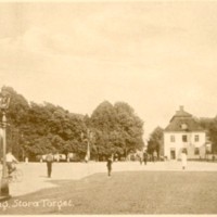 SLM M025935 - Stora Torget i Nyköping, vykort