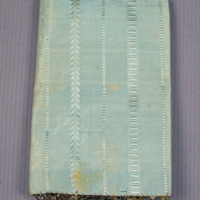 SLM 11953 6 - Plånbok av ljusblått siden, målat motiv och monogran I.M. 1700-tal