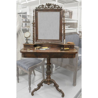 SLM 3766 - Toalettbord med svängbar spegel, mahognyfanerat furu