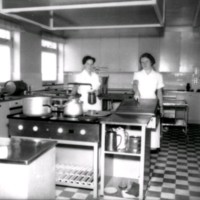 SLM POR57-5502-5 - Tystberga pensionärshem invigdes 1957