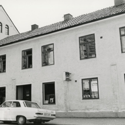 SLM SEM_A7817-33 - Hospitalsgatan 17 i Strängnäs
