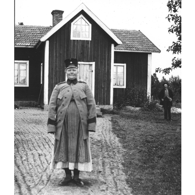 SLM SEM_Dg1517 - Lina Ärlund på Karlbyå ca 1921
