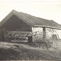 SLM M009153 - Stuga på Svansta norrgård år 1936