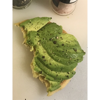 SLM D2023-0284 - En frukostmacka med avokado