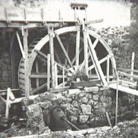 SLM A16-32 - Under restaurering, Torpesta kvarn med vattenhjul