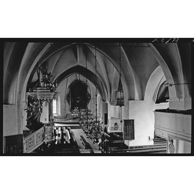SLM X8-78 - Interiör i S:t Nicolai kyrka i Nyköping före restaureringen 1925