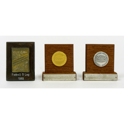 SLM 58611, 58612, 58613 - Tre prisplaketter, personalens idrottsförening vid Sundby sjukhus, 1971 och 1980