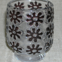 SLM 28194 - Tjockväggig vas av glas med brun dekoration, signerad: 