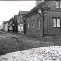 SLM M033717 - Hörnet Hospitalsgatan - Repslagargatan i Nyköping år 1915, från norr