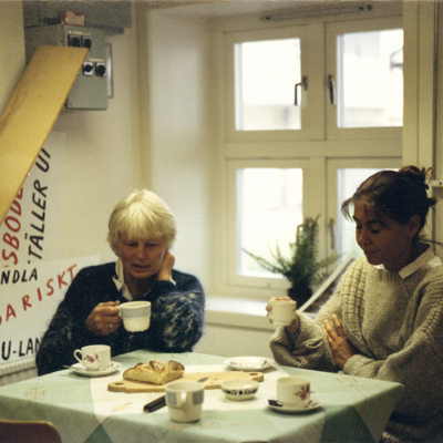 SLM P2016-0913 - Fikapaus i Solidaritetens Hus, Flen, år 1996