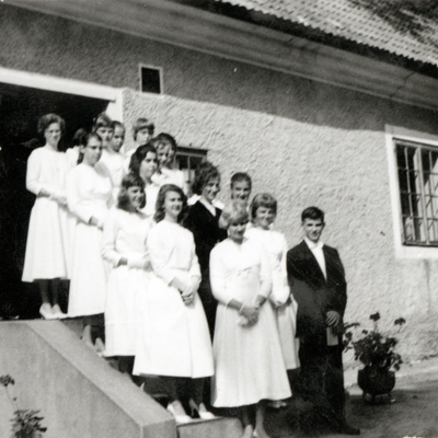 SLM P2016-0428 - Konfirmation i Sparreholm år 1957