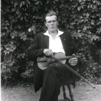 SLM M032758 - ERNST Albin Åsberg (1901-1967) med sin fiol, Husby-Oppunda socken