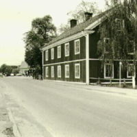 SLM M017829 - Gamla skolhuset på 1870-talet,