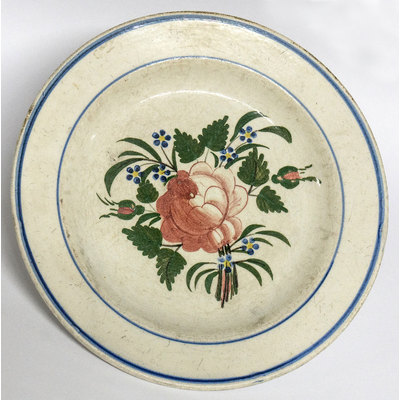 SLM 1417 - Mindre assiett, handmålat motiv med rosenbukett och förgätmigej