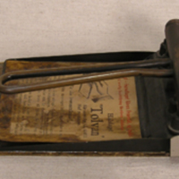 SLM 32611 - Hålslag av svartmålat järn, kallad tolvan