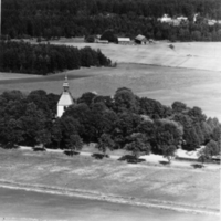 SLM X1567-96 - Stigtomta kyrka, flygfoto 1958