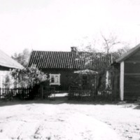 SLM M034478 - Tomtekulla i Frustuna mellan 1940-1950-tal