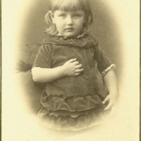 SLM P11-6159 - Lisa Åmark, dotter till Fredrik Wilhelm Åmark (1843-1916) och Hedvig Lovisa f. Arosenius (1856-1958)