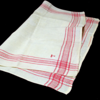 SLM 28573 - Handduk av linne märkt med rött, monogram, antal handdukar och tillverkningsår