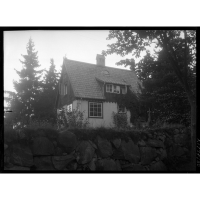 SLM X1797-80 - Bildhuggare Helldéns villa vid Hellby brunn