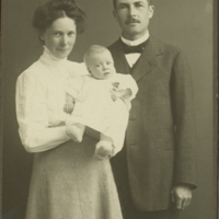 SLM P11-6093 - Familjen Christiansson år 1911