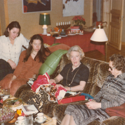 SLM P2015-677 - Familjen Wohlin firar jul på 1970-talet.