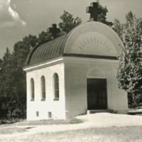 SLM M009757 - Gravkapellet vid Hyltinge kyrka