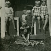 SLM P09-1093 - Barnen Sjöström med vänner i Ormsjö, 1920-tal