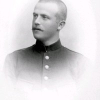 SLM M032452 - Porträtt av man i uniform
