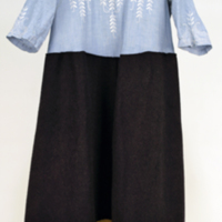 SLM 25666 1 - Kolt med kjol av ylle och överdel av bomull, tillhör samedräkt från Julita