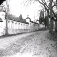SLM Ö356 - Trädgårdsmuren vid Ökna säteri i Floda socken