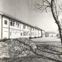 SLM A8-420 - Stallarholmens skola år 1968