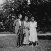 SLM P09-948 - Ernst, Cecilia af Klercker och Ingegerd, 1940-tal