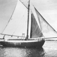 SLM R51-85-7 - Jakten Agnes av Hasselö, skeppare Karl Söderlund, år 1925