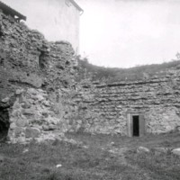 SLM M030304 - Det medeltida tegelhuset före utgrävningen, 1921