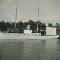 SLM P2013-782 - Båten vid Lagnö, 1920-tal