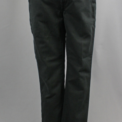 SLM 37328 3 - Svarta byxor som hör till outfit som har tillhört en 15-årig kille från Eskilstuna.